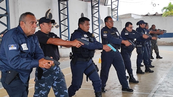 Treinamento da Guarda Municipal de Macau prepara efetivo para o uso de armas de choque