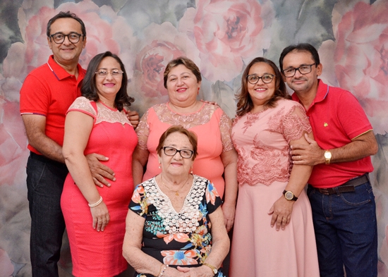 Com apoio maciço da família, Geruza Fonseca segue fortalecendo pré-candidatura à prefeita