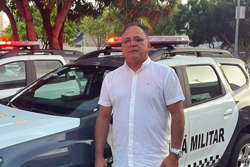 Prefeito Nixon Baracho recebe nova viatura policial para segurança do município