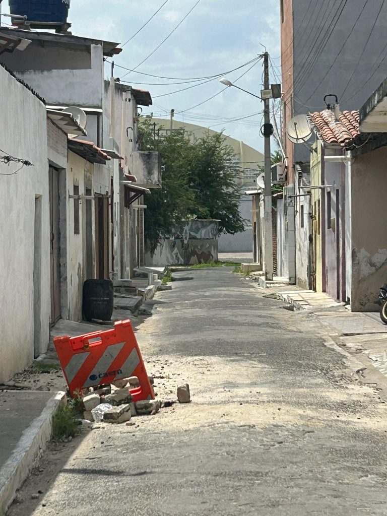 Macau: Ineficiência da Caern impede coleta de lixo na Rua da Saudade