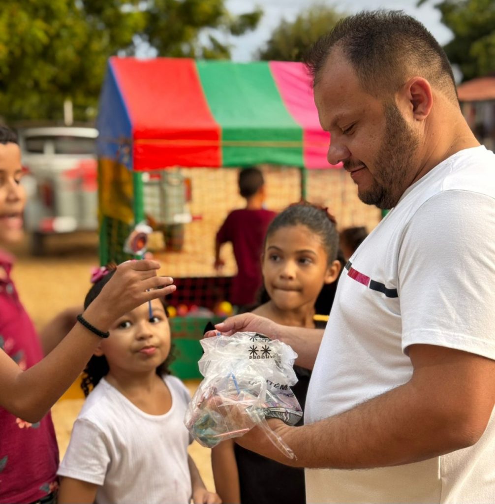 Dia das Crianças: Vereador Givagno fez a alegria das crianças dos Assentamentos