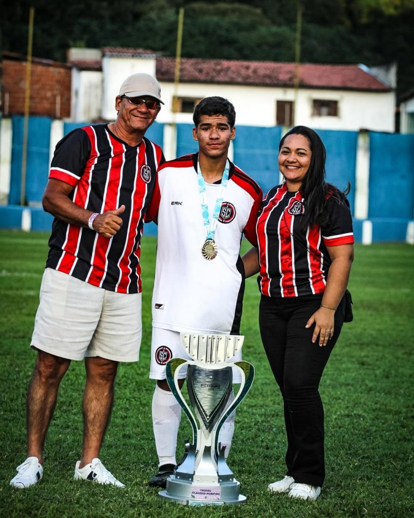 Jovem atleta macauense desponta como protagonista no futebol brasileiro