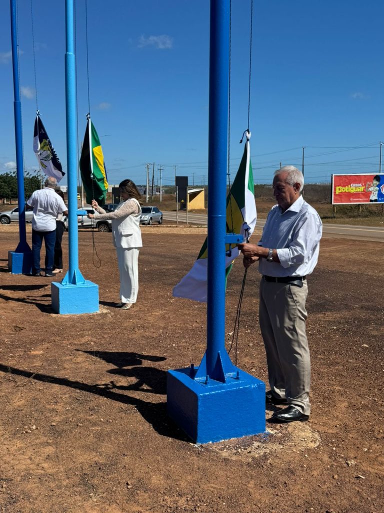 Ao lado da prefeita Flavinha Veras, vice-prefeito Raimundo participa da abertura da Semana da Pátria e emancipação de Macau