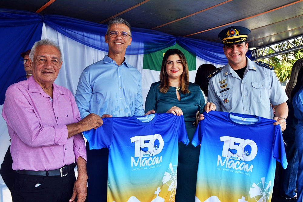 Macau 150 anos: Flavinha e Raimundo prestigiam Desfile Cívico
