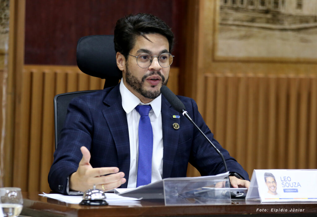 Prefeitura sanciona projeto de Leo Souza que cria a Câmara Mirim em Natal