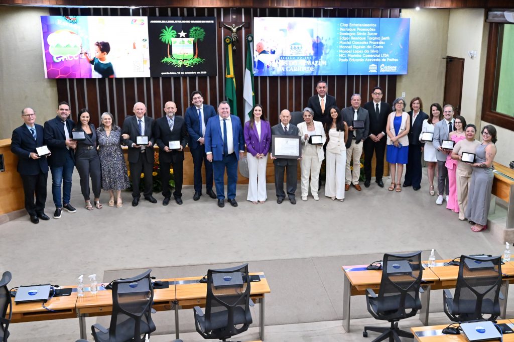 Assembleia Legislativa homenageia os 30 anos do Armazém da Caridade