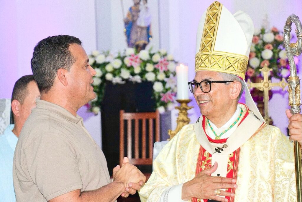 Prefeito Hélio Willamy agradece a visita do Arcebispo Dom João em Guamaré