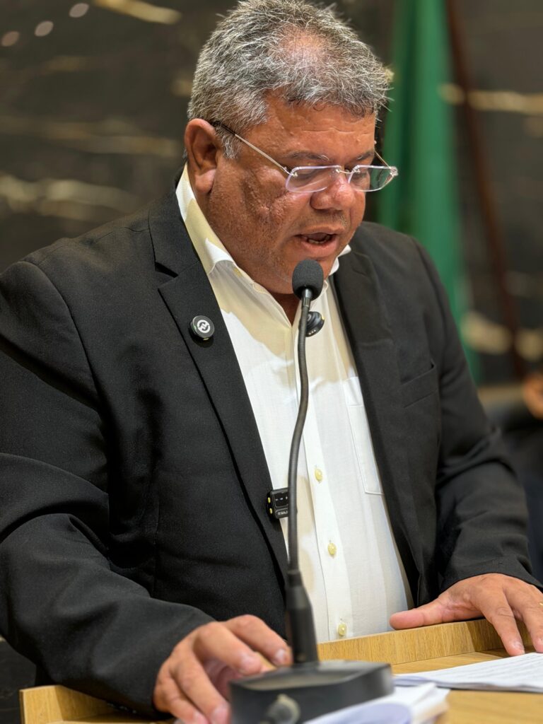 Porto do Mangue: Durante leitura da mensagem anual do Executivo na Câmara, prefeito Dino presta contas e anunciar ações e obras para 2026