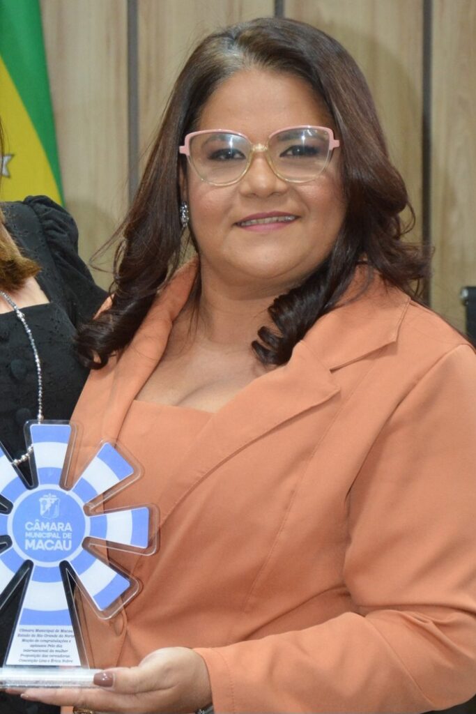 Macau: Vereadora-presidente da Câmara, Ceição Lins autoriza pagamento dos salários dos servidores para hoje, sexta-feira (13)