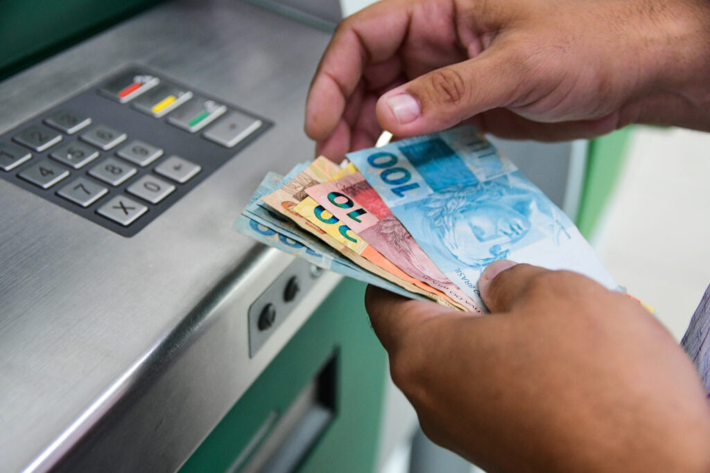 Governo do RN realiza pagamento dos salários de maio