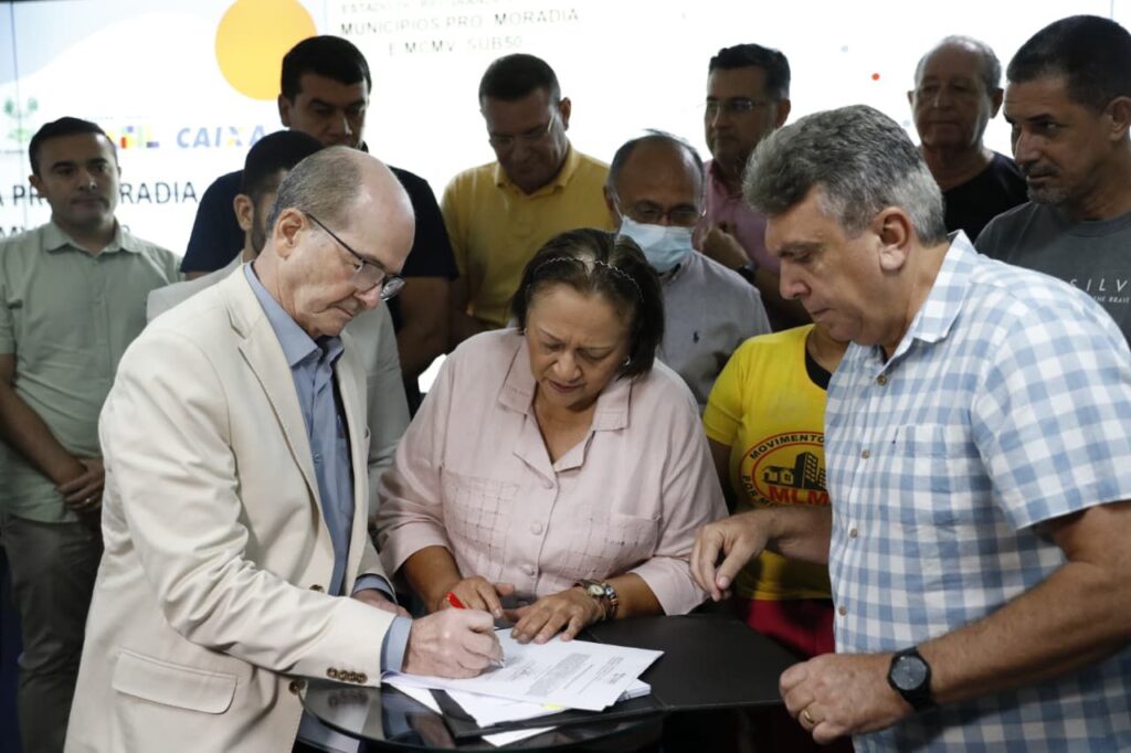 Governo do RN assina ordens de serviço para construção  de 587 moradias em 25 municípios