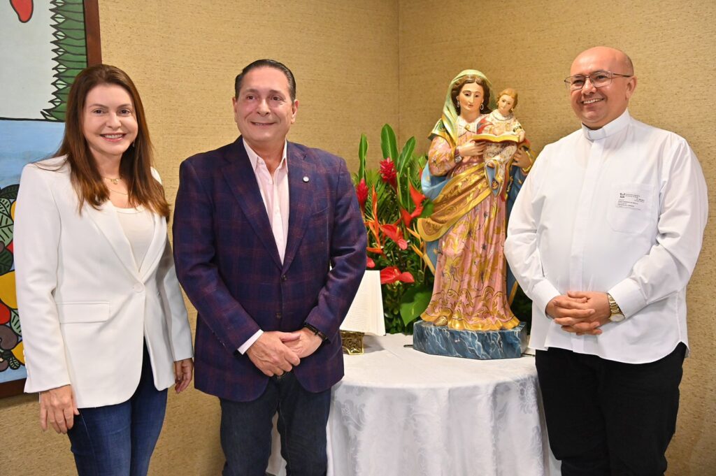 ALRN recebe imagem peregrina de Sant’Ana e reforça apoio à festa da padroeira
