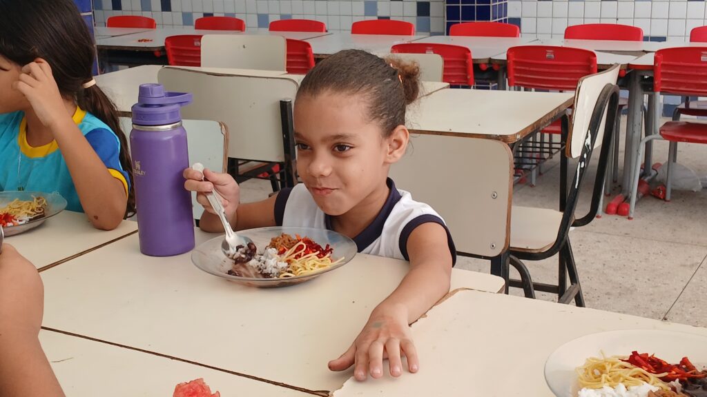Macau: Ensino integral na Escola Edinor Avelino garante três refeições diárias e reforça cuidado com os alunos