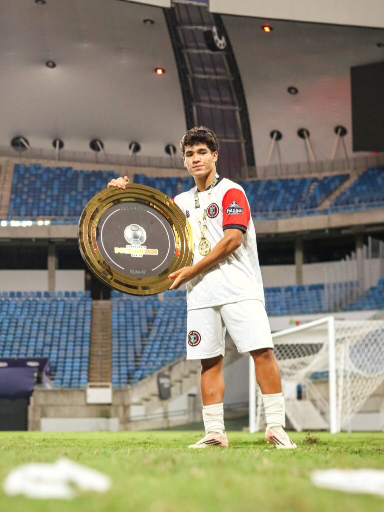Talento de Macau: Wladimir Fernandes é campeão potiguar Sub-17 com o Santa Cruz