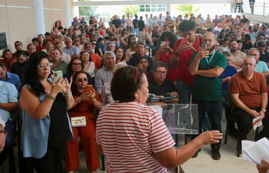 Governadora assina ordem de serviço para construção da maternidade estadual