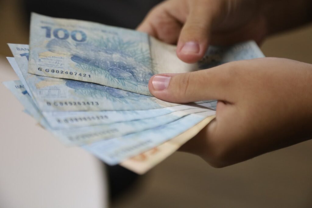 Governo do RN inicia nesta sexta-feira (14) pagamento de 40% do 13º para servidores de órgãos com recursos próprios