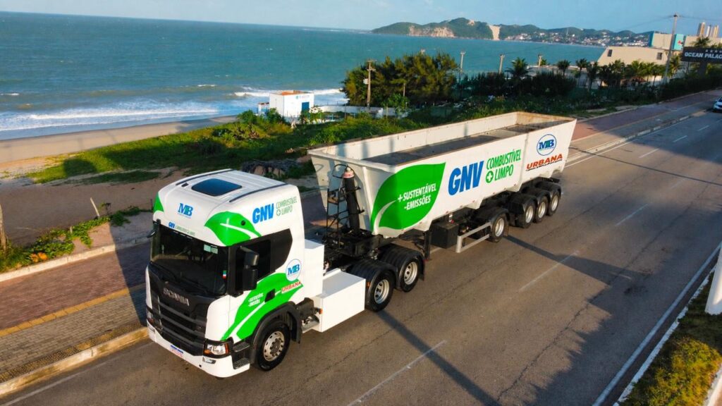 MB Limpeza Urbana aposta em tecnologia e sustentabilidade com carreta movida a GNV em Natal