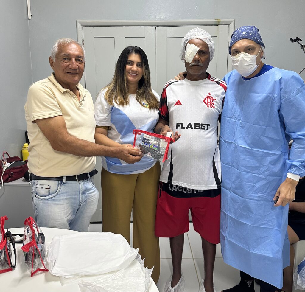 Flavinha e Raimundo acompanham mutirão de cirurgias de catarata no Hospital Antônio Ferraz; aproximadamente 100 pacientes somente nesta quinta-feira (24)