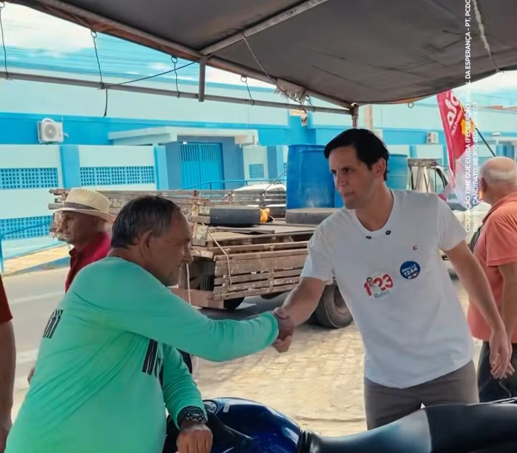 Rafael Motta visita Macau e faz campanha pelas ruas da cidade