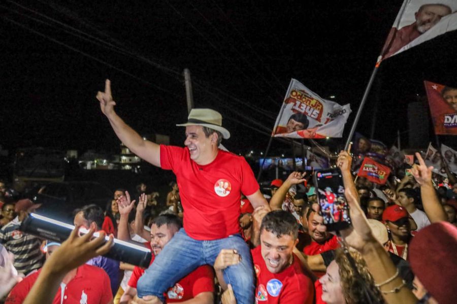 Cadu de Lula é carregado pelo povo e mostra força no Alto Oeste