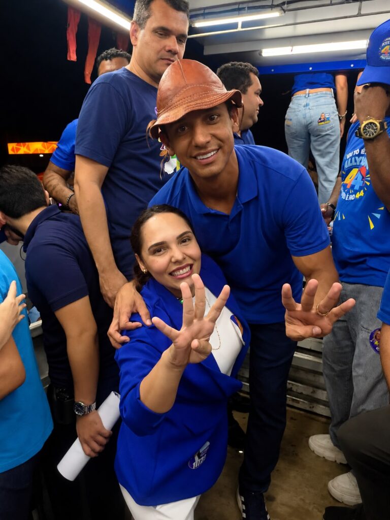 Poly Dantas acompanha Allyson em grande mobilização no Alto de São Manoel e ganha destaque em Mossoró